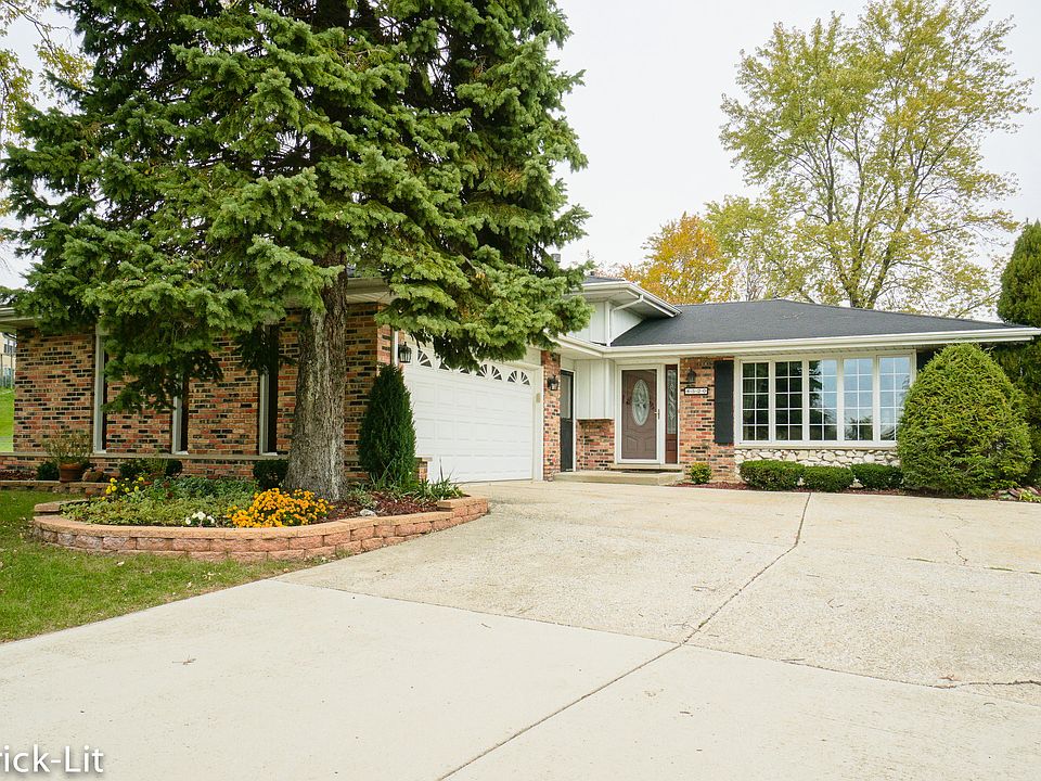 1st image of 8520 Interlochen Ct