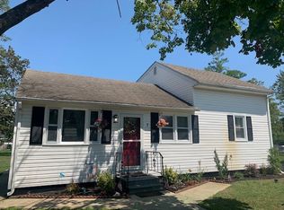 7 Locust Rd, Villas, NJ 08251