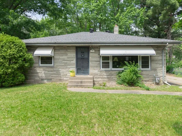 1751 Larpenteur Ave E, Maplewood, MN 55109