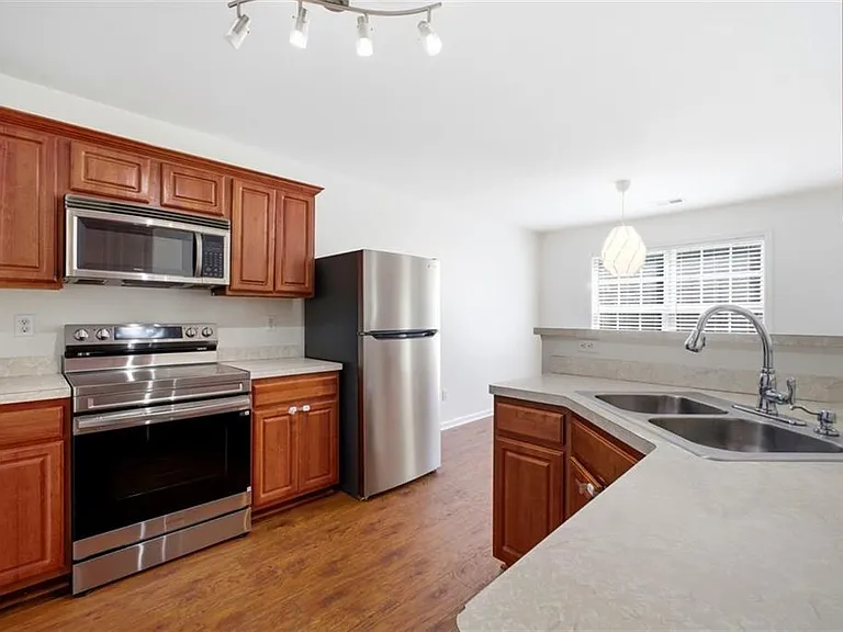 6425 White Walnut Way — Photo 14