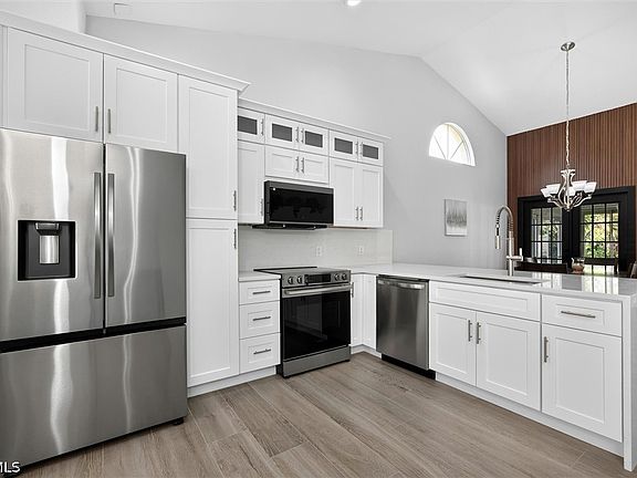 5th image of 12554 Kelly Sands Way