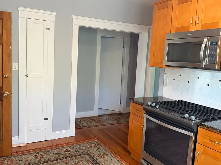 716 River Ave — Photo 5