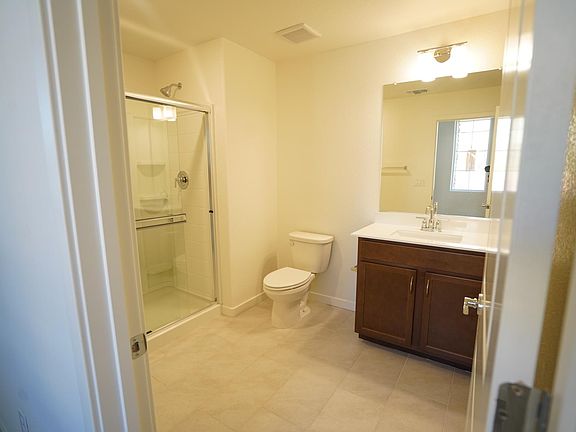 Downstairs full bath