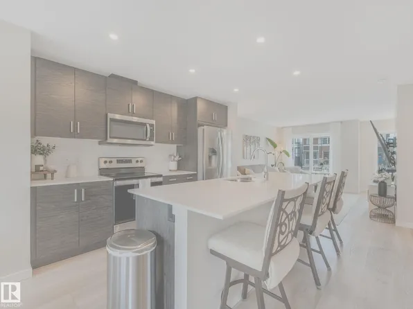 2426 Trumpeter Way NW, Edmonton, AB T5S 0J9