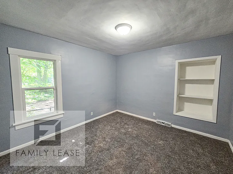 259 N 21st St — Photo 7