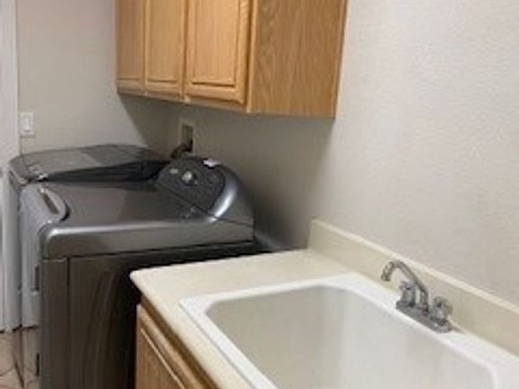 4th image of 11043 Bowen Ct