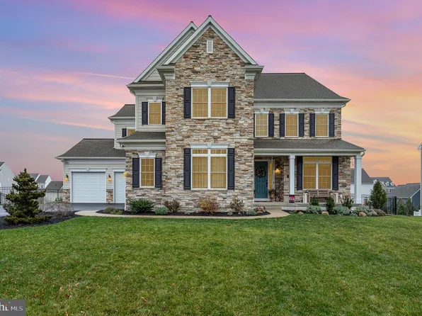 1060 Lititz Bend Dr, Lititz, PA 17543