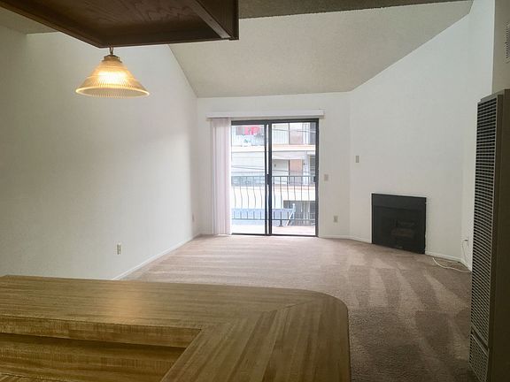 4th image of 28-36 Cerritos Ave #204