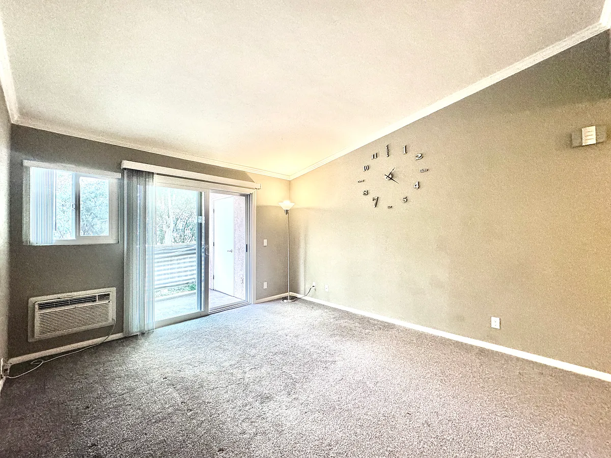 Living room - 10016 Maya Linda Rd #4206