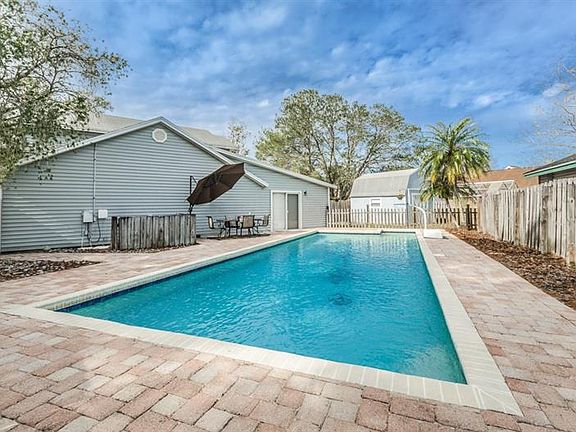 4th image of 6113 Silkdale Ct
