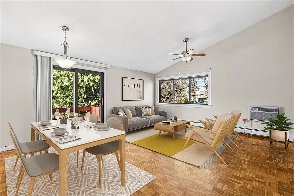2 bed, 1.0 bath, 800 sqft, $2,500 — Photo 1