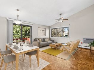 11 Ridge Rd APT 3, Lincoln, MA 01773