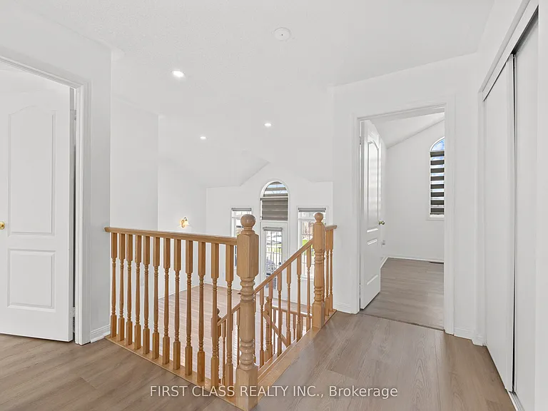 5554 Churchill Meadows Blvd #MAIN — Photo 24