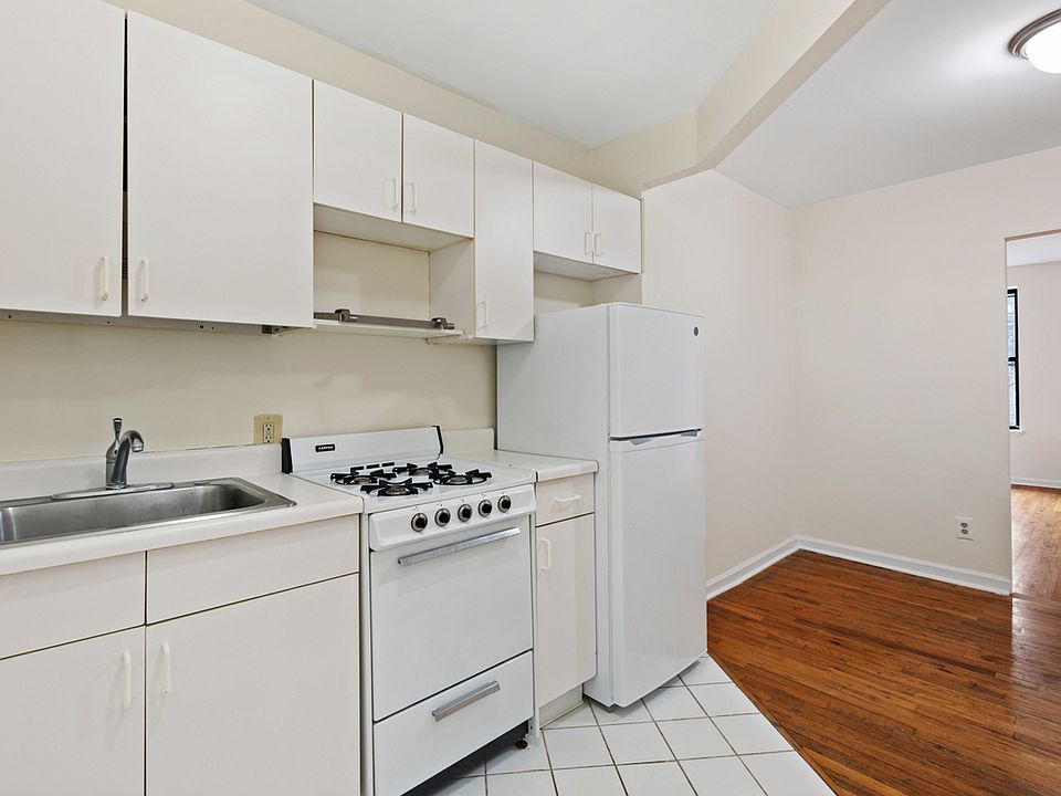 2nd image of 107 E 2nd St #6B