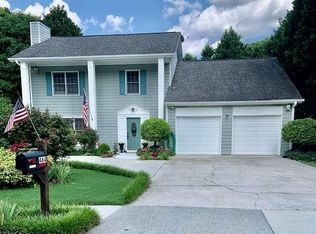 464 Rhett Dr, Loganville, GA 30052