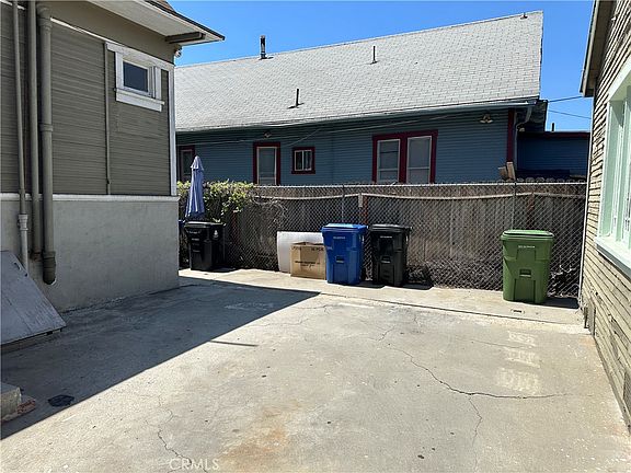 3rd image of 1497 W 27th St