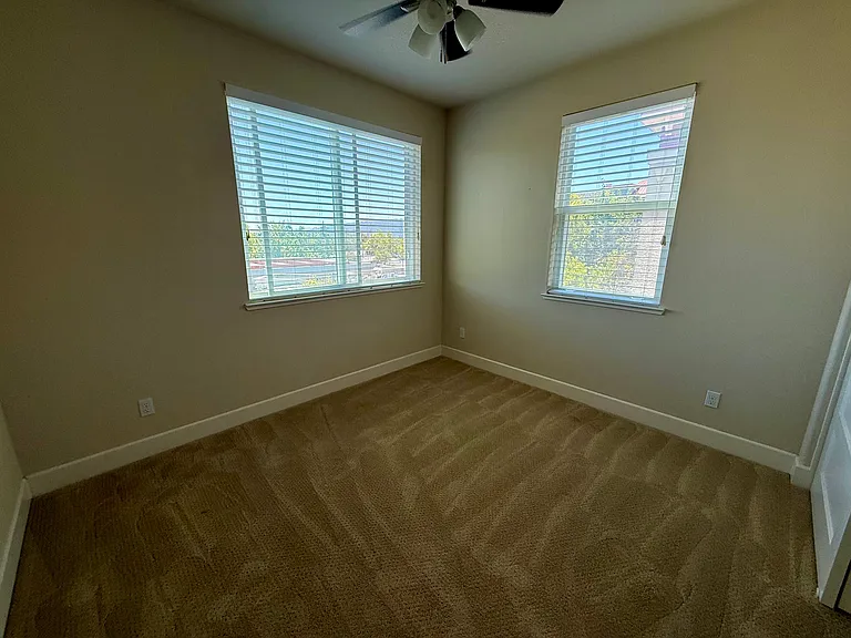 6482 Tralee Village Dr — Photo 19