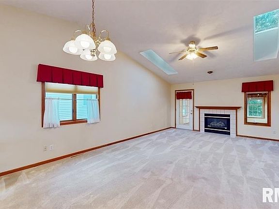 5th image of 3014 55th Street Dr #5