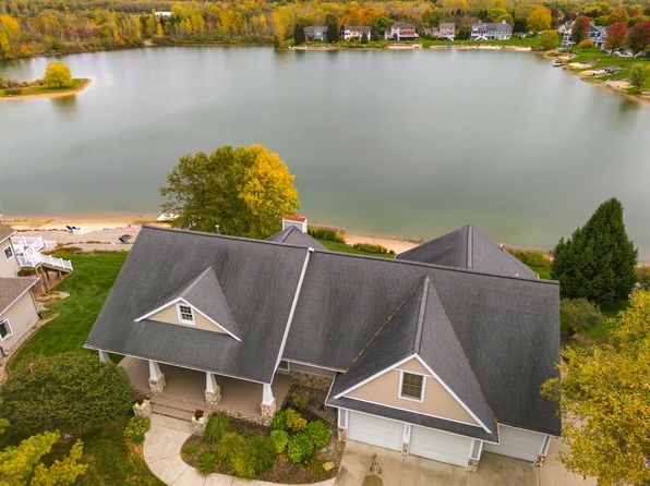 8886 Stonepoint Ct