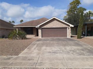 907 Palm Dr, Alamo, TX 78516