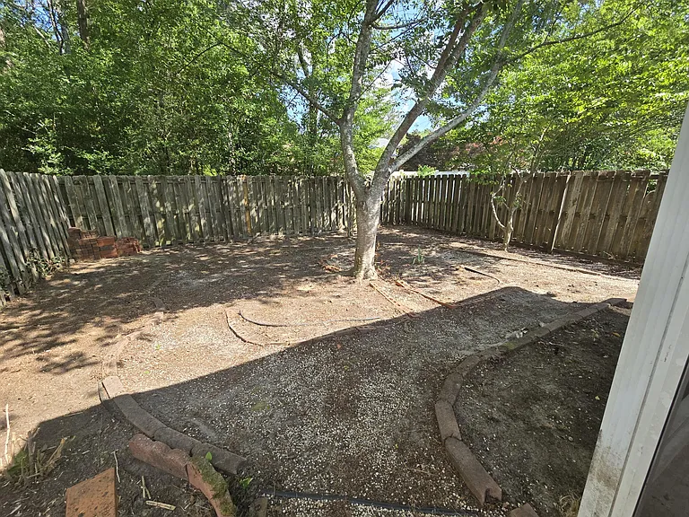 107 Raintree Ct — Photo 23