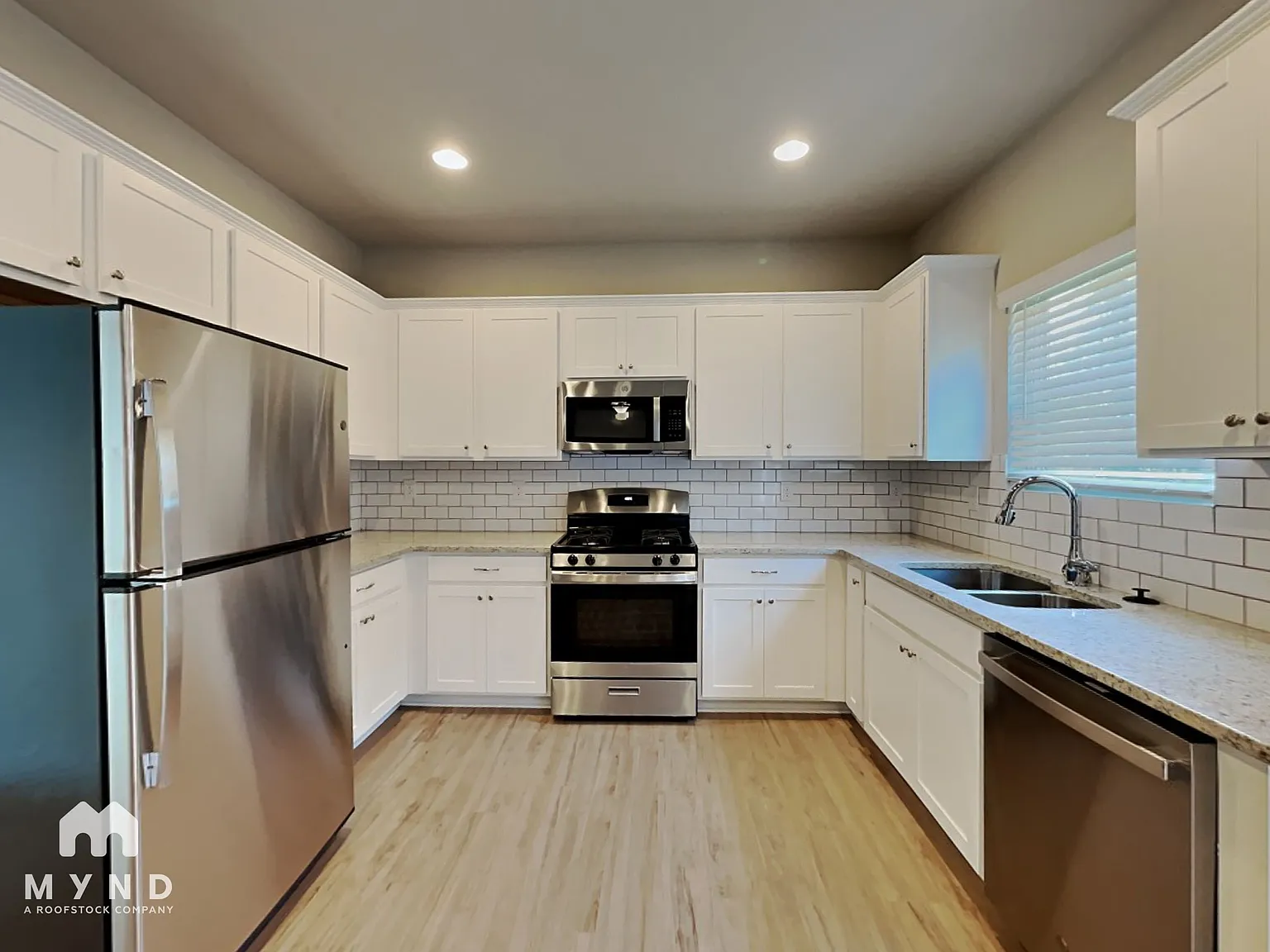 4 bed, 2.5 bath, 2191 sqft, $2,145 — Photo 4