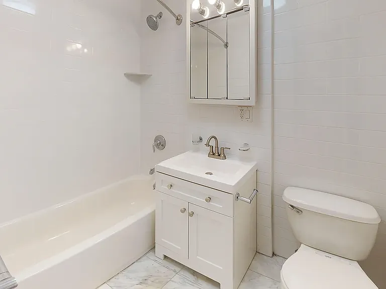 304 E 49th St #4A — Photo 4
