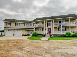 58452 110th St, Menahga, MN 56464