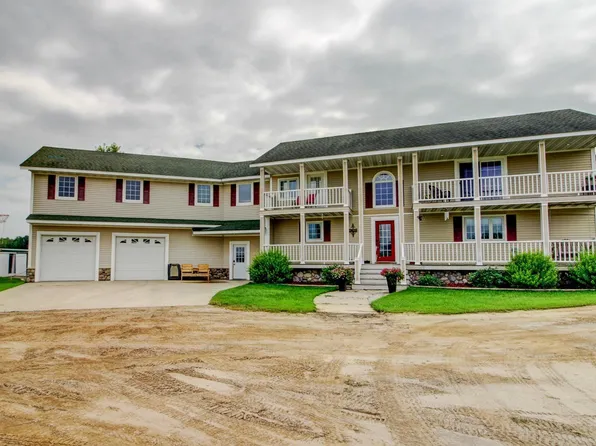 58452 110th St, Menahga, MN 56464