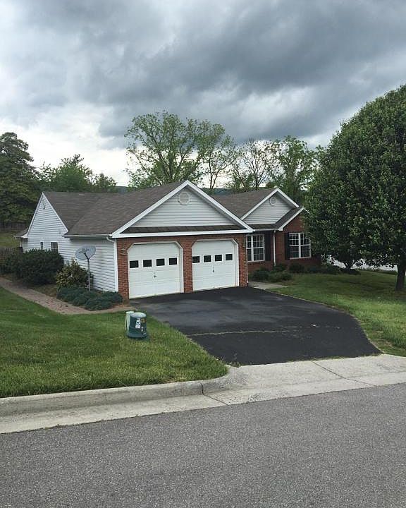 1st image of 510 Gavin Cir
