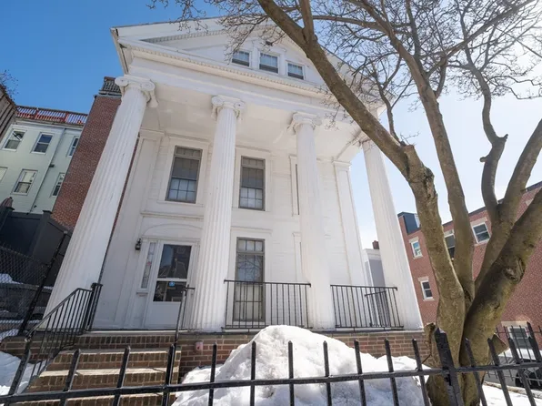 33 Cordis St, Charlestown, MA 02129