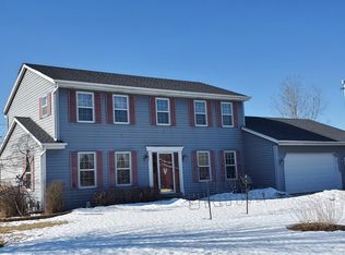 6823 Bellvue Ct, West Bend, WI 53090