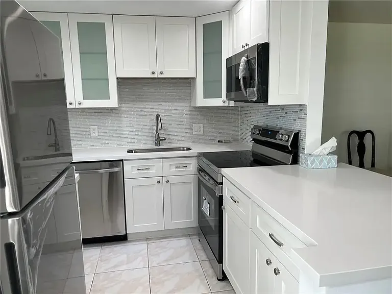 321 Newport Ct #V-unit 321 — Photo 33