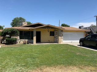 410 V St, Bakersfield, CA 93304