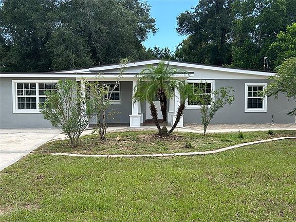 3rd image of 104 E GARDENIA DRIVE