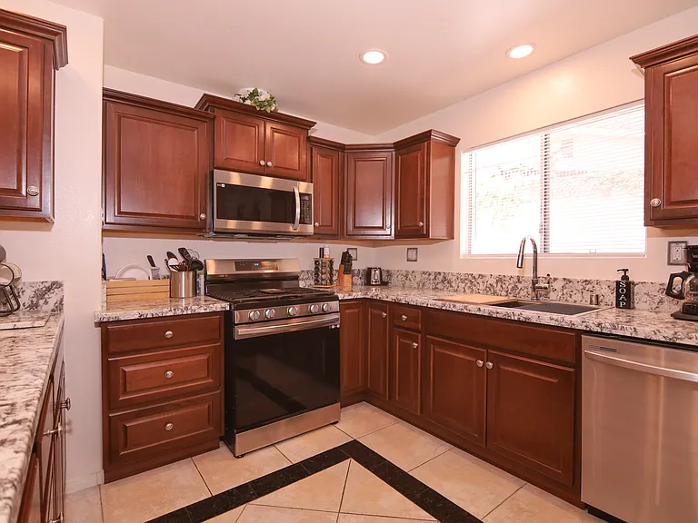 27932 Calypso Ln — Photo 2