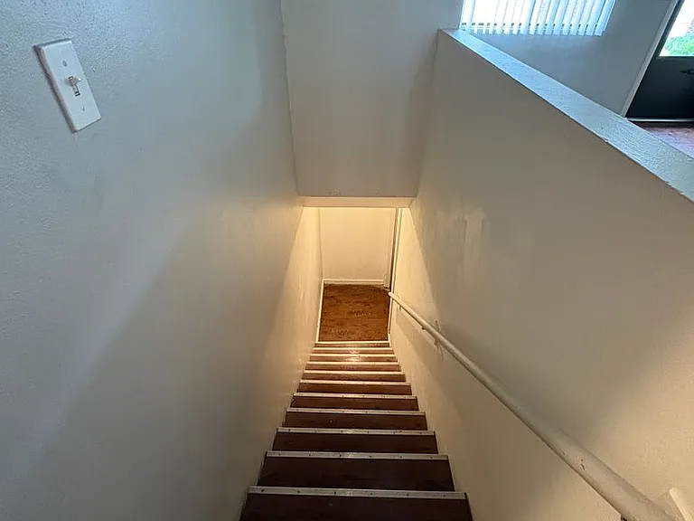 Northbrook Apartments — Photo 23
