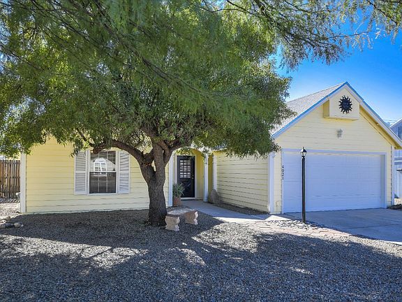 3rd image of 4021 W Bayou Pl