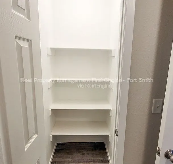 8218 Melody Ln — Photo 17