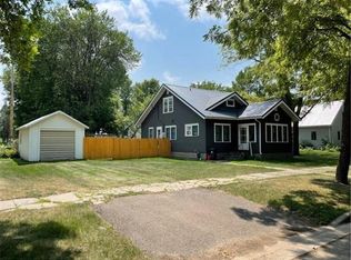 741 Washington St, Walnut Grove, MN 56180