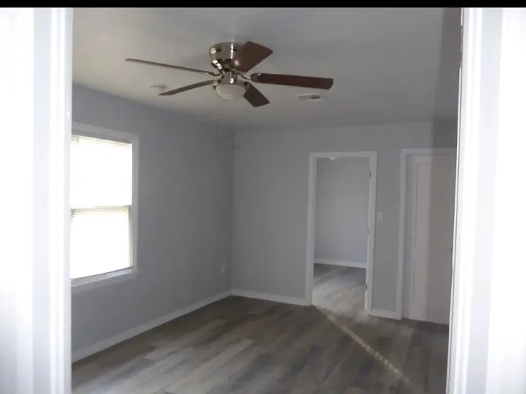 928 NW 20th St — Photo 13