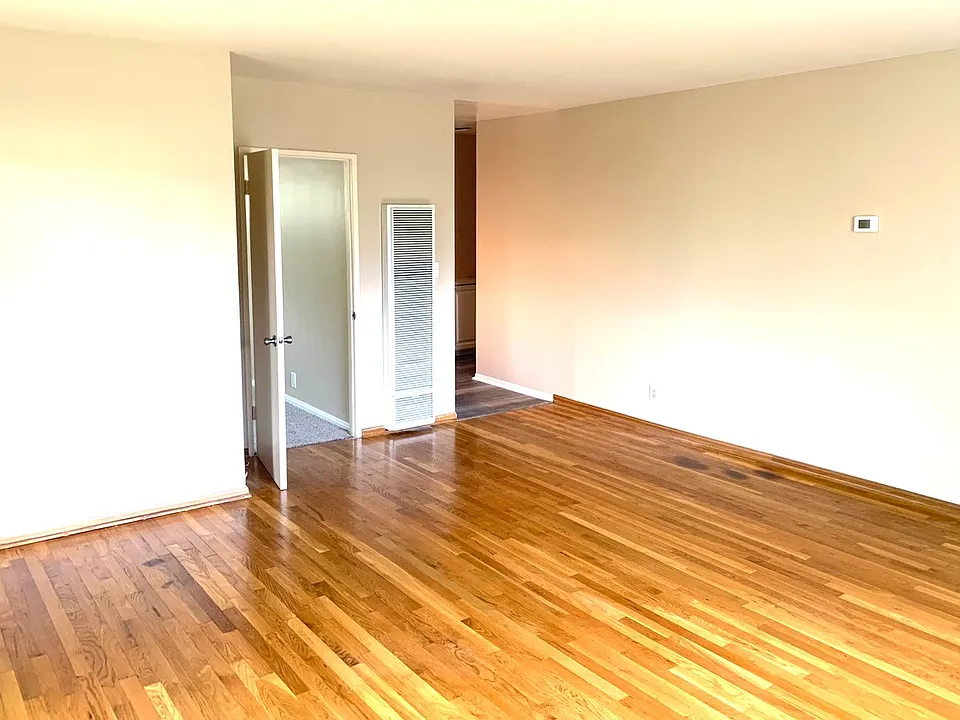 161 Stadium Ave