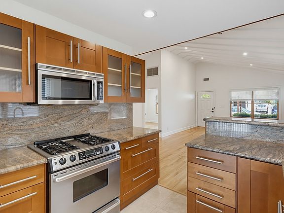 5th image of 4356 Louisiana St
