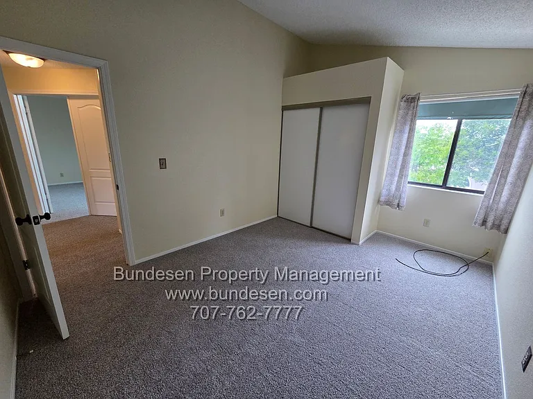 7453 Maximillian Pl — Photo 17