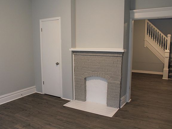 4th image of 631 Stanley Ave