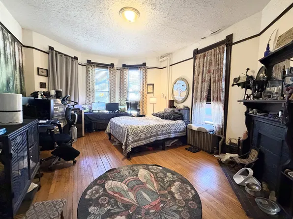 313 E Mifflin St APT 3, Madison, WI 53703