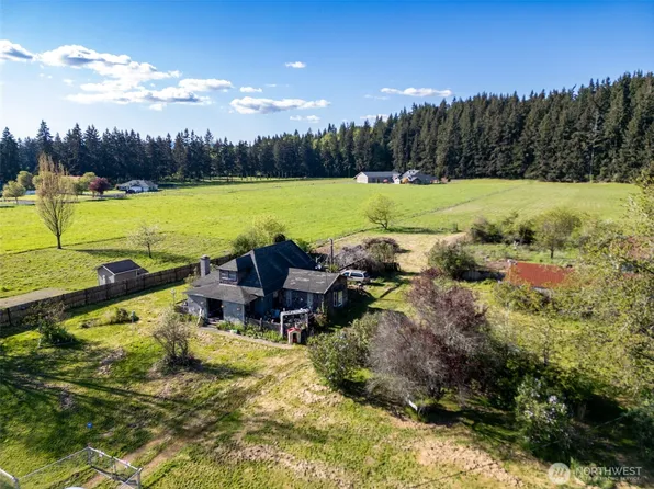 9326 James Rd SW, Rochester, WA 98579