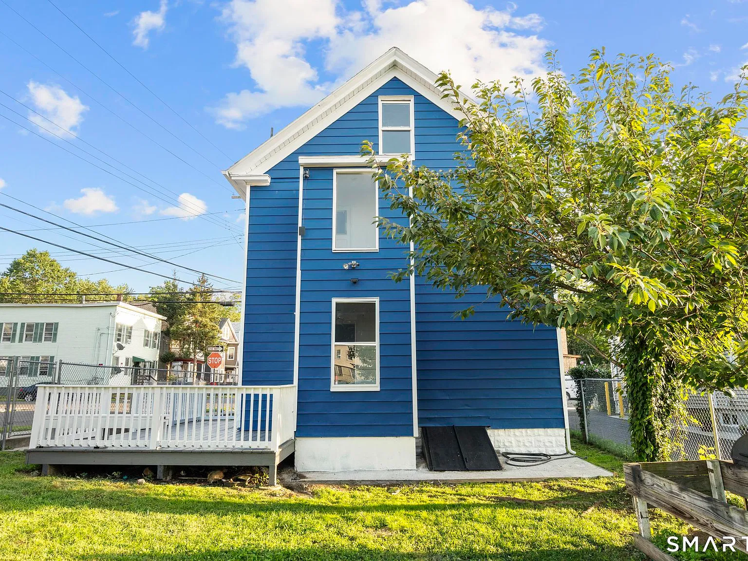3 bed, 1.0 bath, 1988 sqft, $2,200 — Photo 4