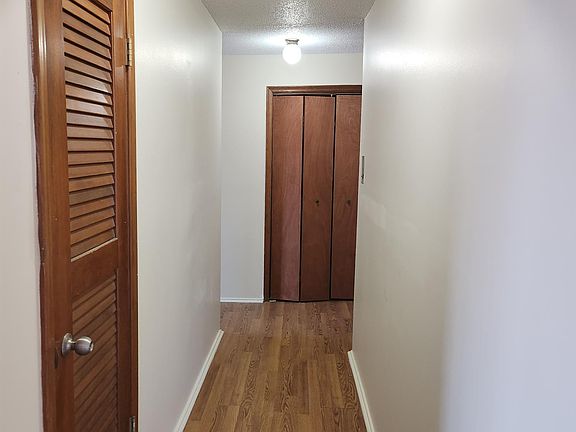 4th image of 4811 Chicago St #4D