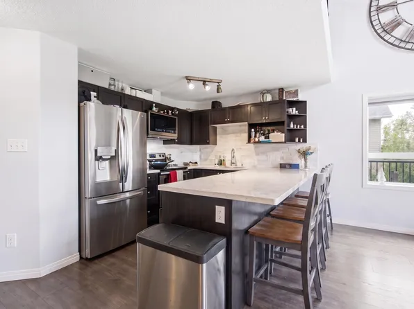 9357 Simpson Dr NW #2415, Edmonton, AB T6R 0N3